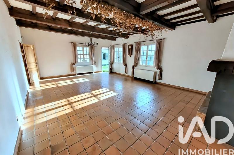 Maison - 239 m² - 10 pièces