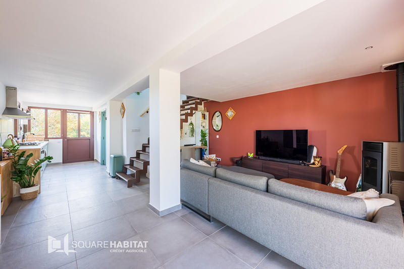 Maison - 254 m² - 8 pièces