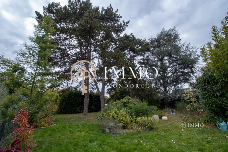 Maison - 145 m² - 8 pièces