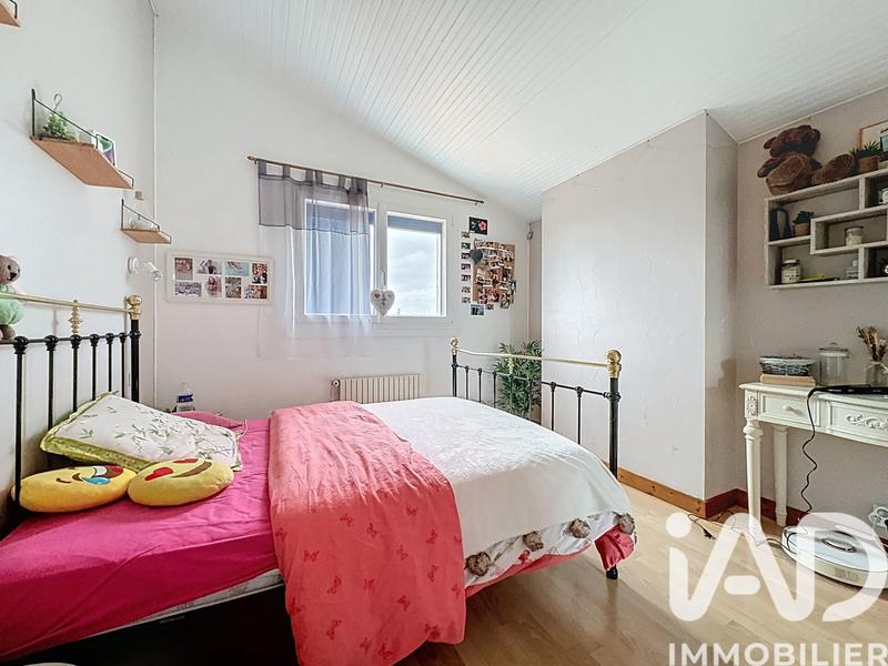 Maison - 214 m² - 8 pièces