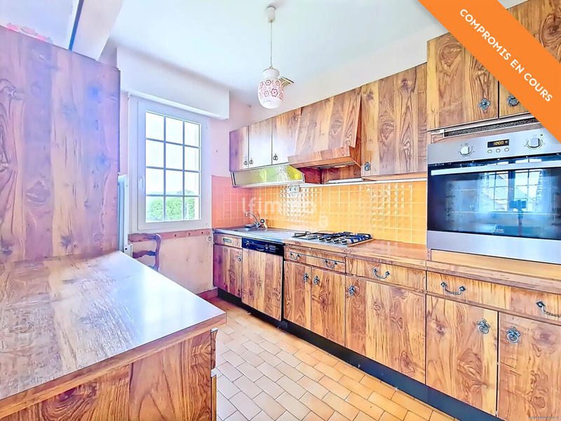 Maison - 165 m² - 8 pièces