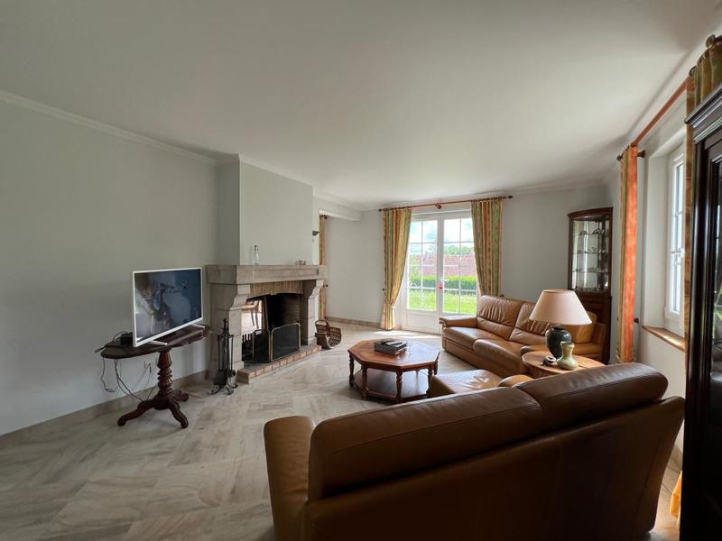 Maison - 233 m² - 7 pièces