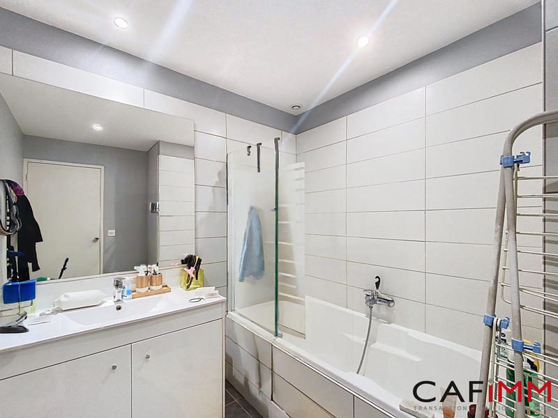 Appartement - 81 m² - 3 pièces