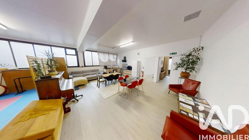 Maison - 203 m² - 5 pièces