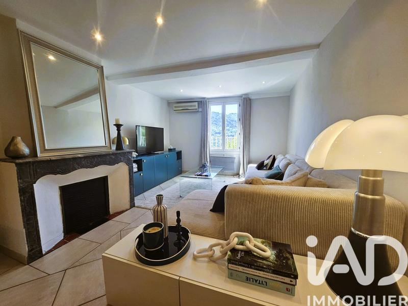 Appartement - 82 m² - 3 pièces