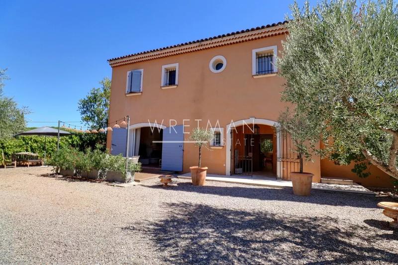 Villa - 230 m² - 9 pièces