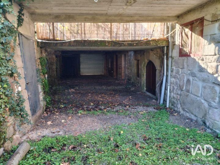 Maison - 234 m² - 11 pièces