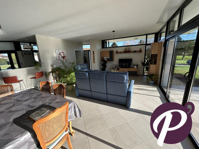 Maison - 184 m² - 6 pièces