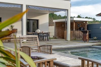 Maison - 210 m² - 6 pièces