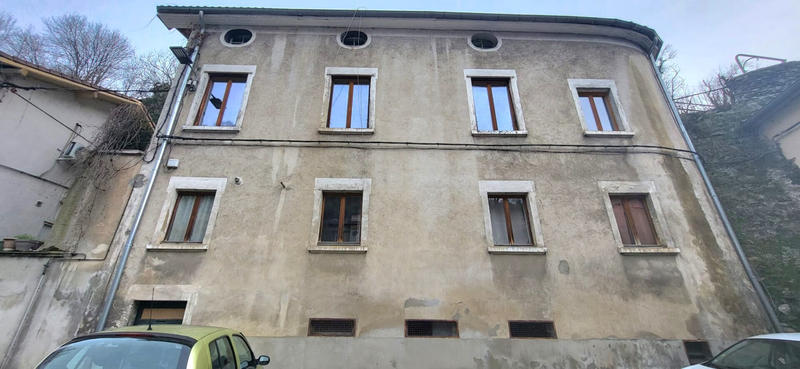 Immeuble - 180 m² - 15 pièces