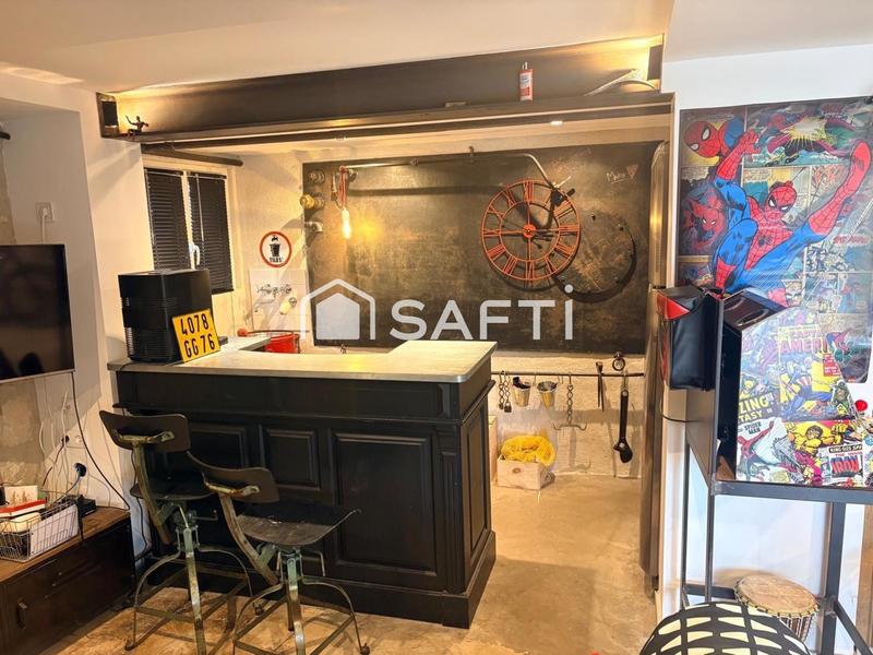 Maison - 205 m² - 10 pièces