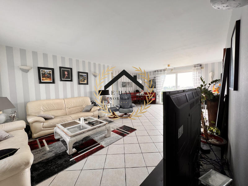 Maison traditionnelle - 162 m² - 6 pièces