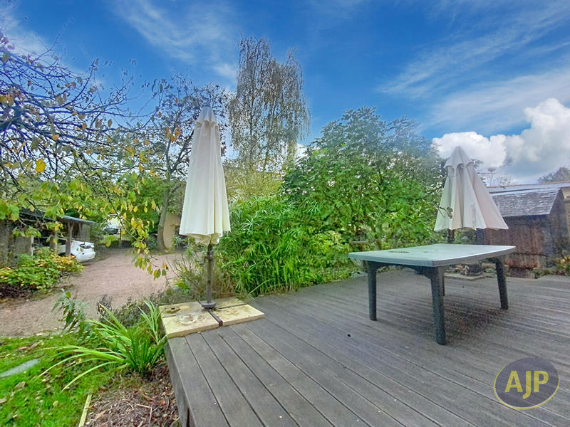 Maison - 137 m² - 6 pièces