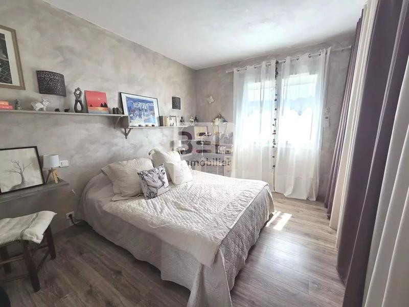 Villa - 107 m² - 6 pièces