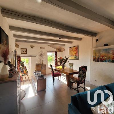 Maison - 212 m² - 6 pièces