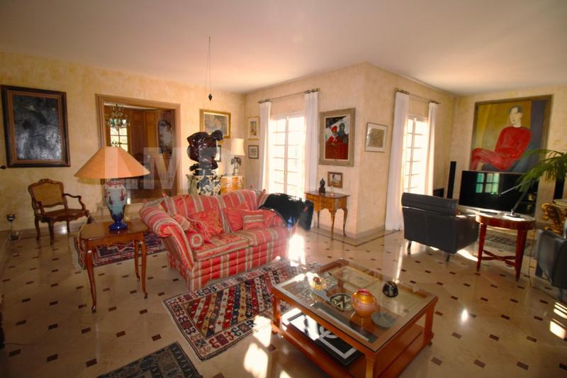 Viager - Maison - 280 m² - 7 pièces