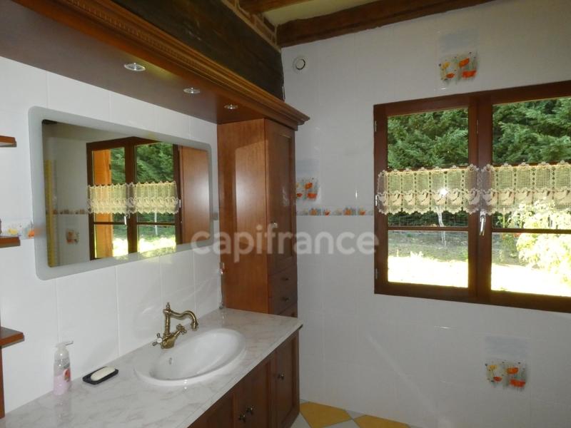 Demeure - 202 m² - 8 pièces