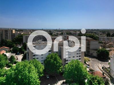 Appartement - 81 m² - 3 pièces