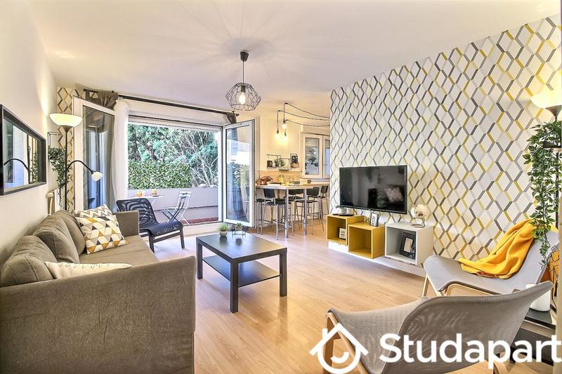 Chambre - 10 m² - 1 pièce