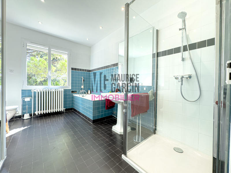 Maison - 196 m² - 6 pièces