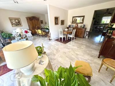 Appartement - 100 m² - 3 pièces