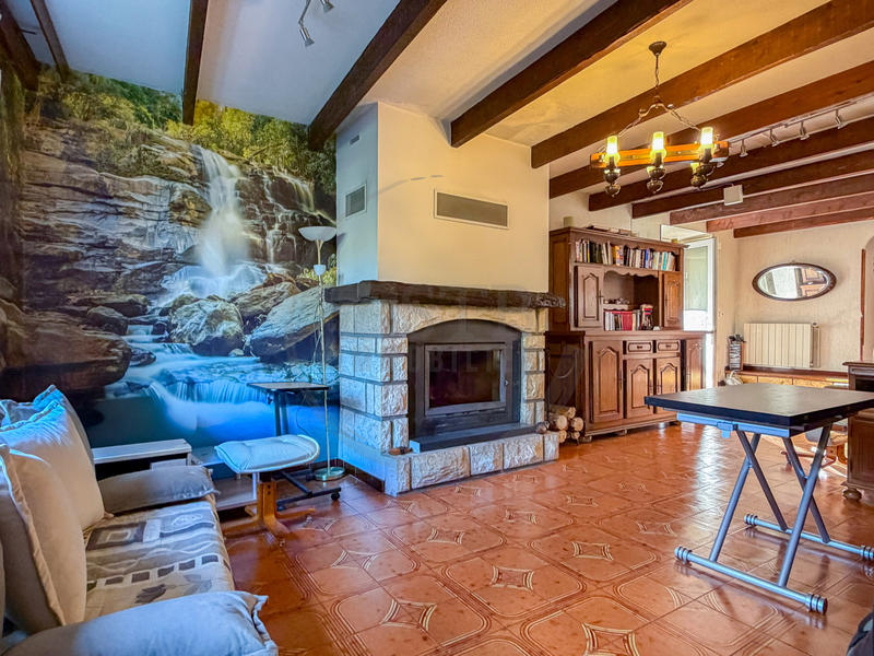 Propriété - 121 m² - 6 pièces