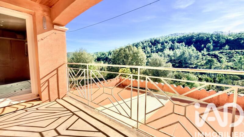 Maison - 213 m² - 6 pièces