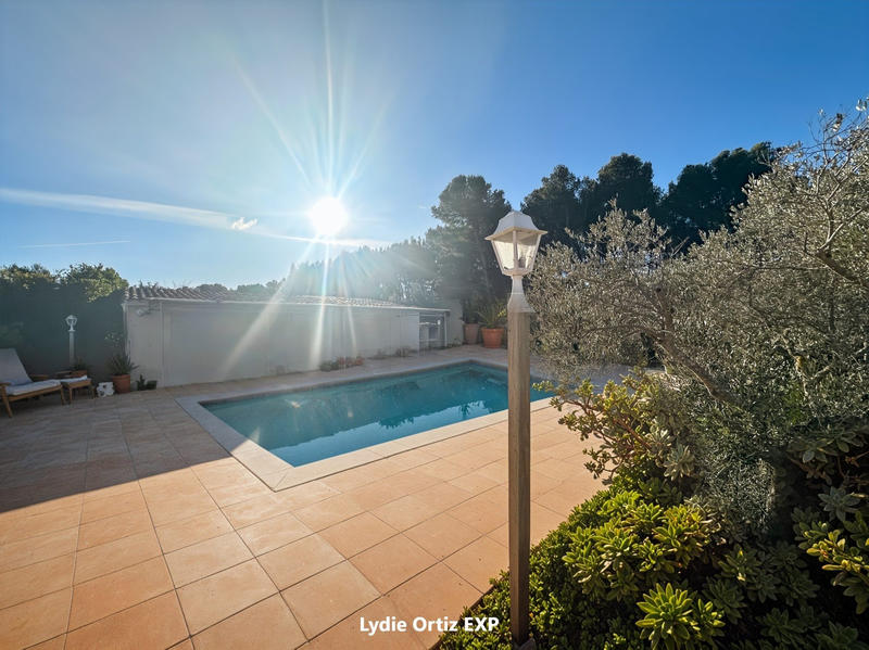 Villa - 285 m² - 8 pièces