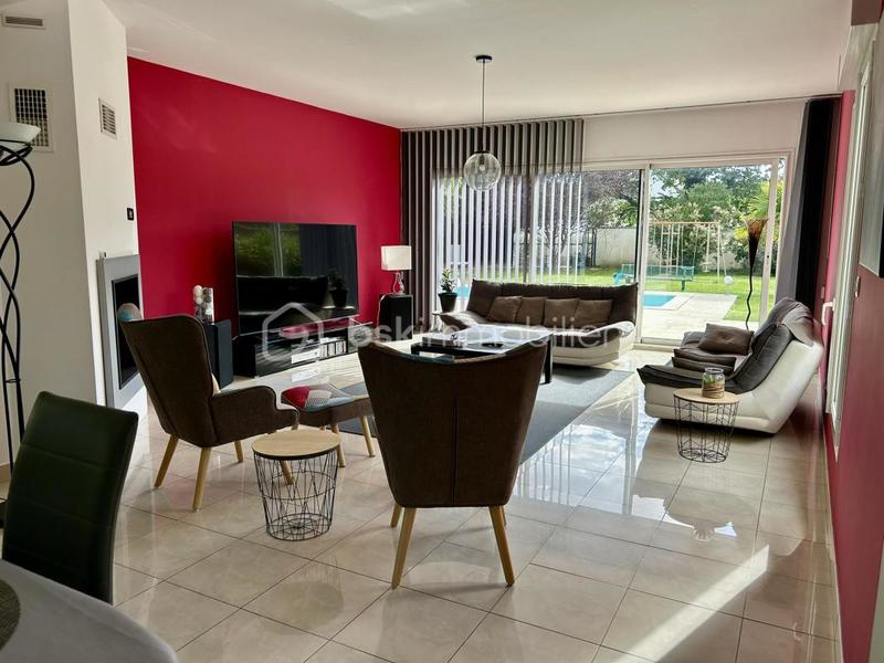 Maison - 205 m² - 8 pièces