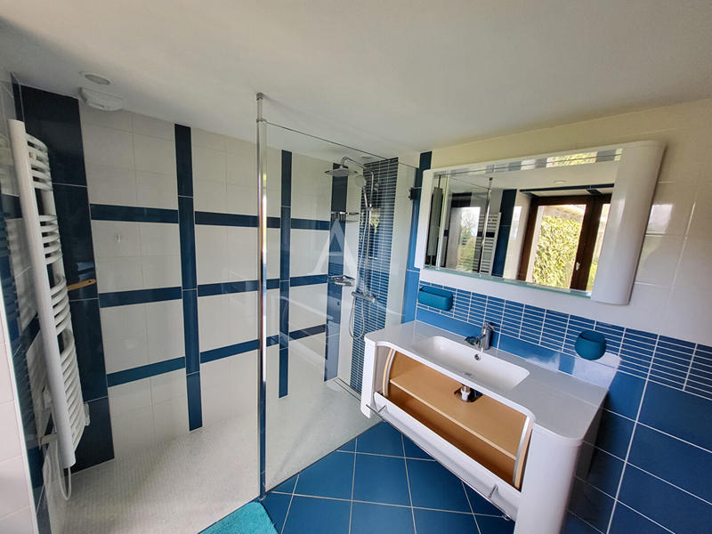 Maison - 150 m² - 8 pièces