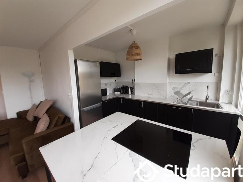 Chambre - 9 m² - 1 pièce