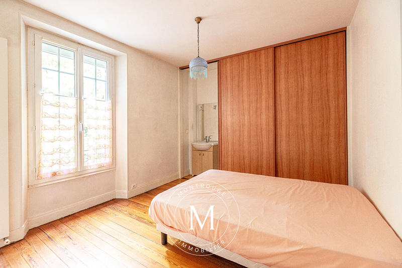 Maison - 269 m² - 10 pièces