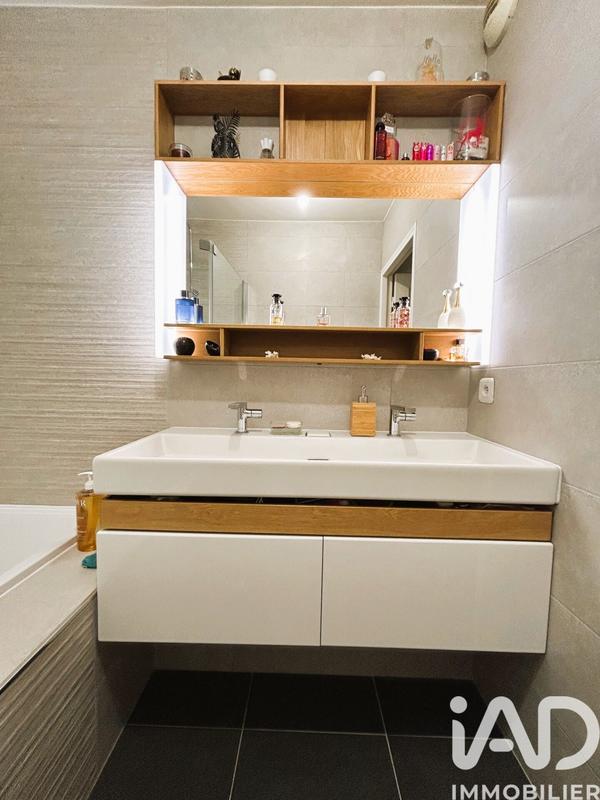 Appartement - 80 m² - 3 pièces