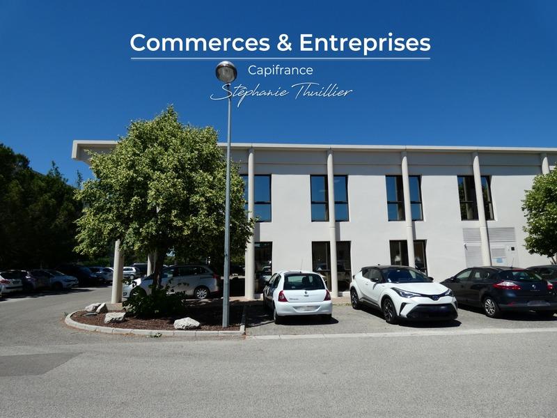 Bureau - 134 m² - 1 pièce