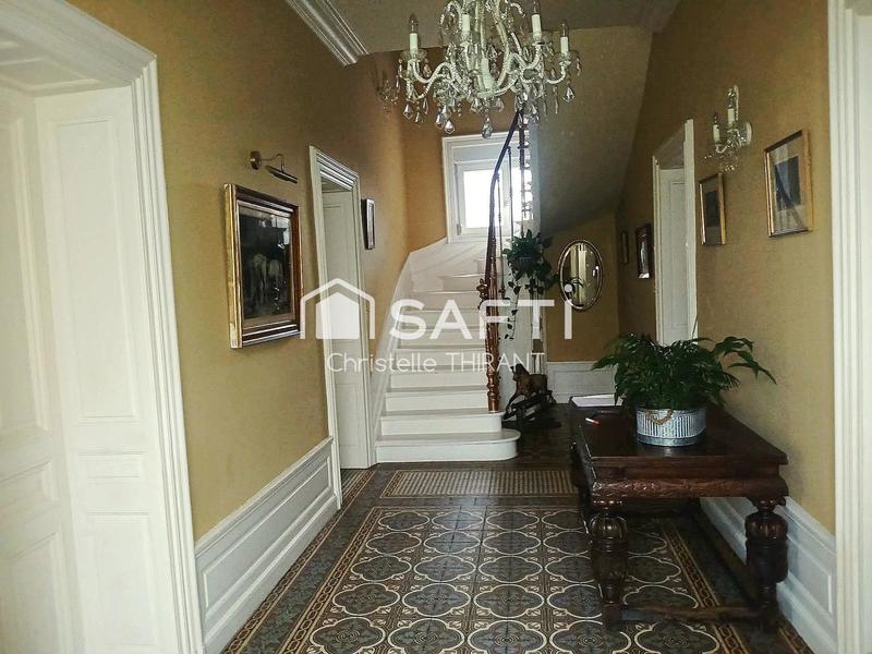 Maison de maîtres - 308 m² - 10 pièces