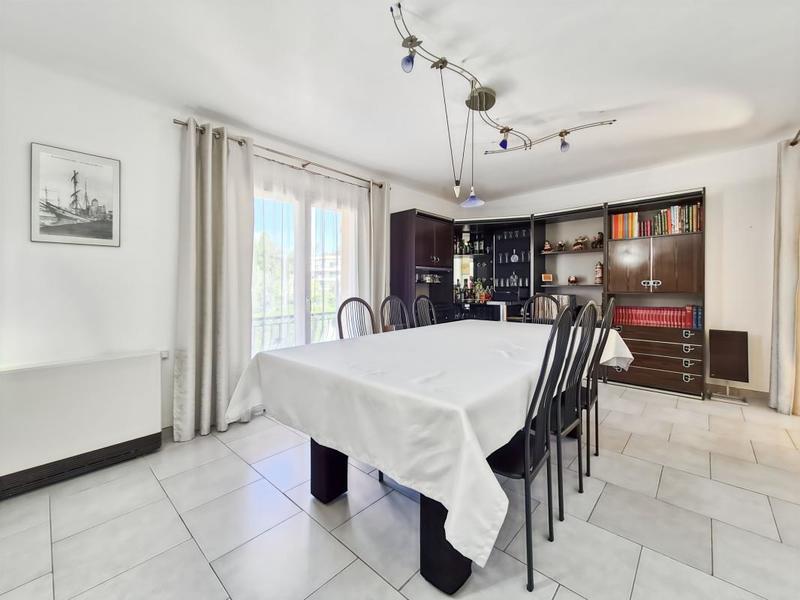 Maison - 170 m² - 7 pièces