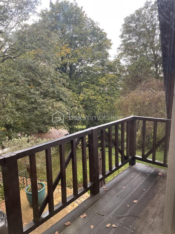 Demeure - 375 m² - 9 pièces