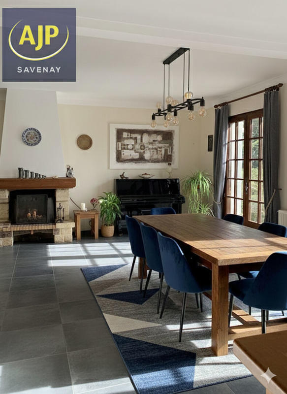 Maison - 143 m² - 6 pièces