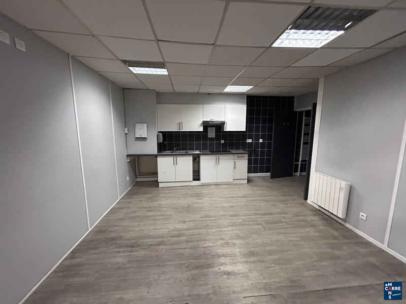 Local commercial - 595 m²