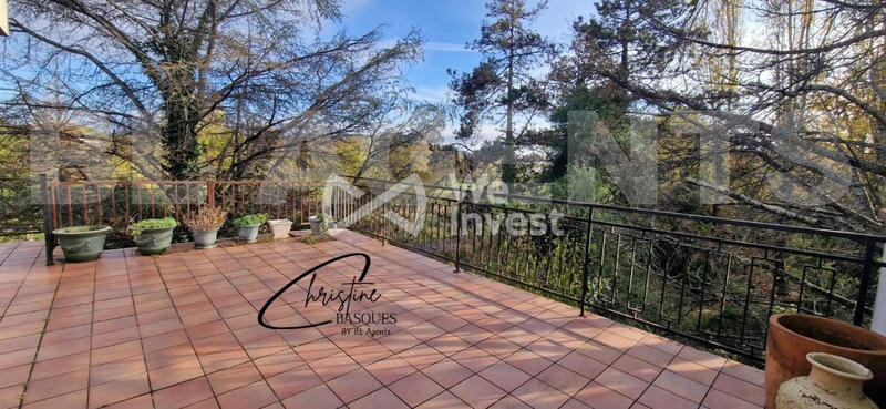 Maison - 90 m² - 5 pièces