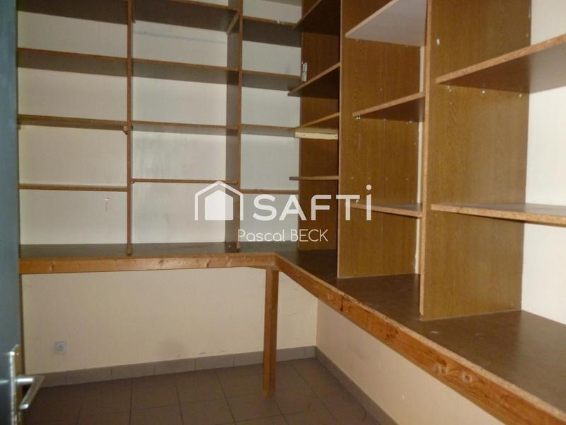 Local commercial - 220 m² - 7 pièces