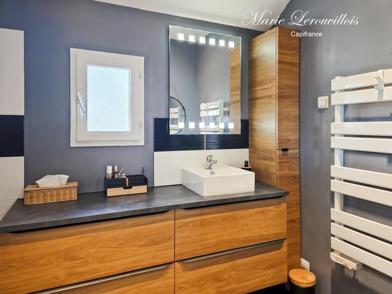 Maison - 152 m² - 8 pièces