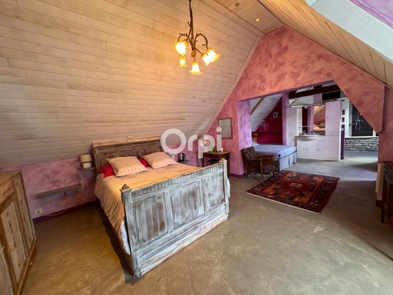 Maison - 338 m² - 6 pièces