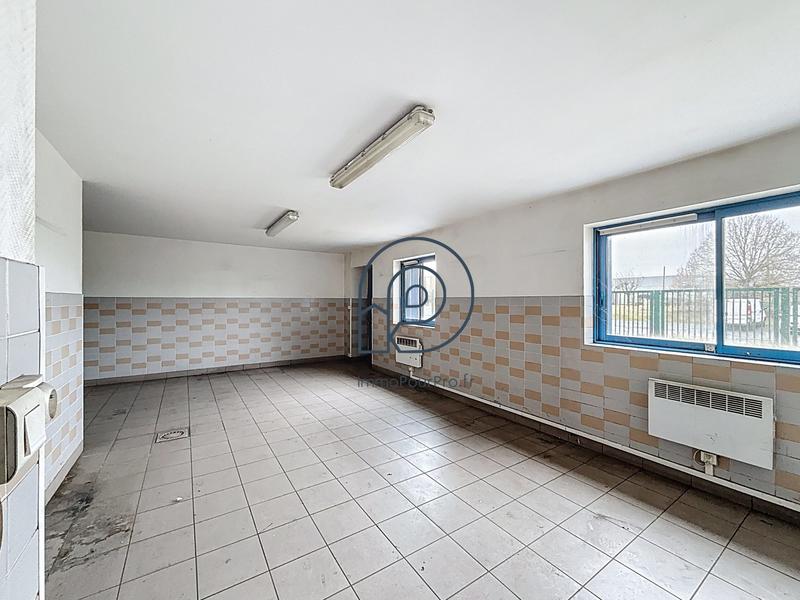 Local d'activités - 3 870 m²