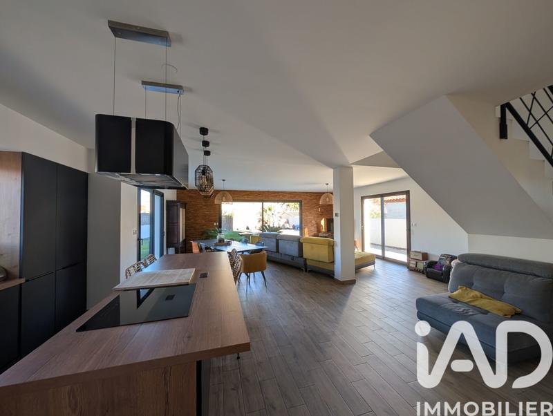 Maison - 142 m² - 5 pièces