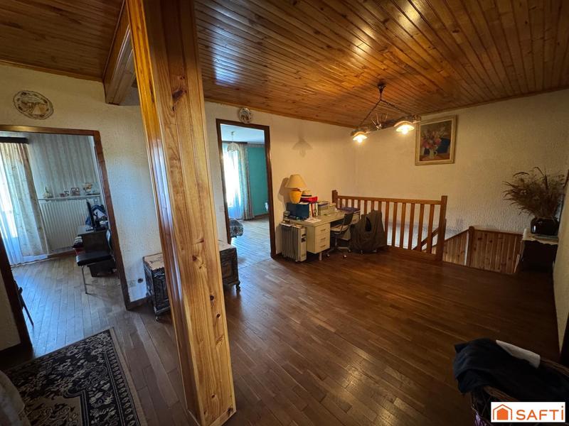 Maison - 180 m² - 7 pièces