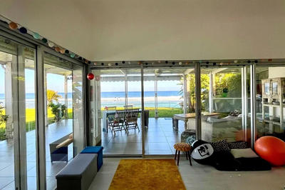 Maison - 240 m² - 8 pièces