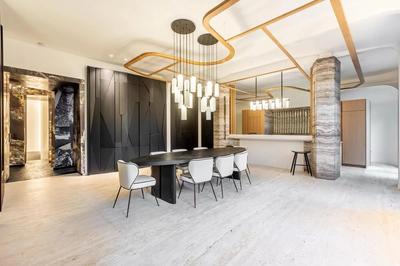 Appartement - 260 m² - 6 pièces