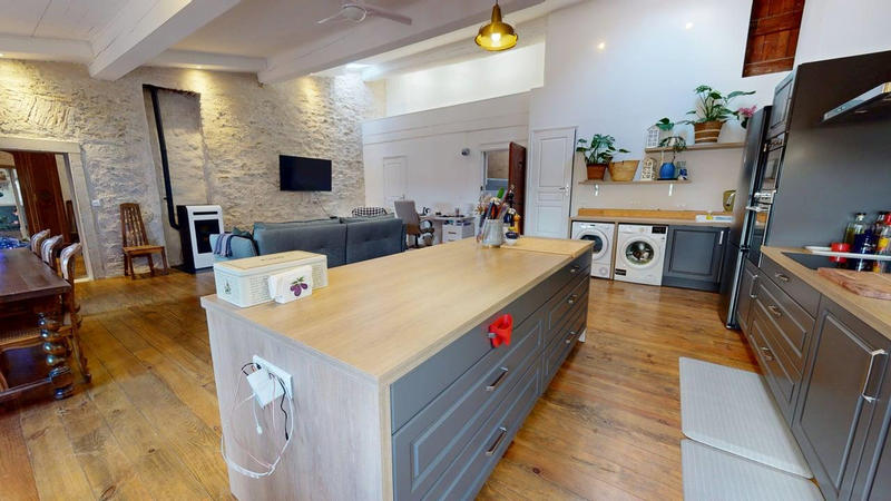 Appartement - 171 m² - 6 pièces