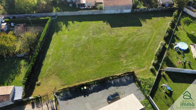 Terrain constructible - 1 604 m²